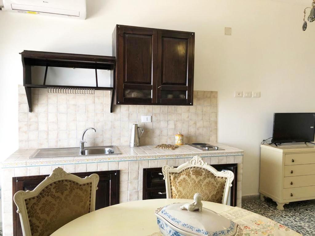 Brezza Di Mare Apartment Giardini Naxos Bagian luar foto